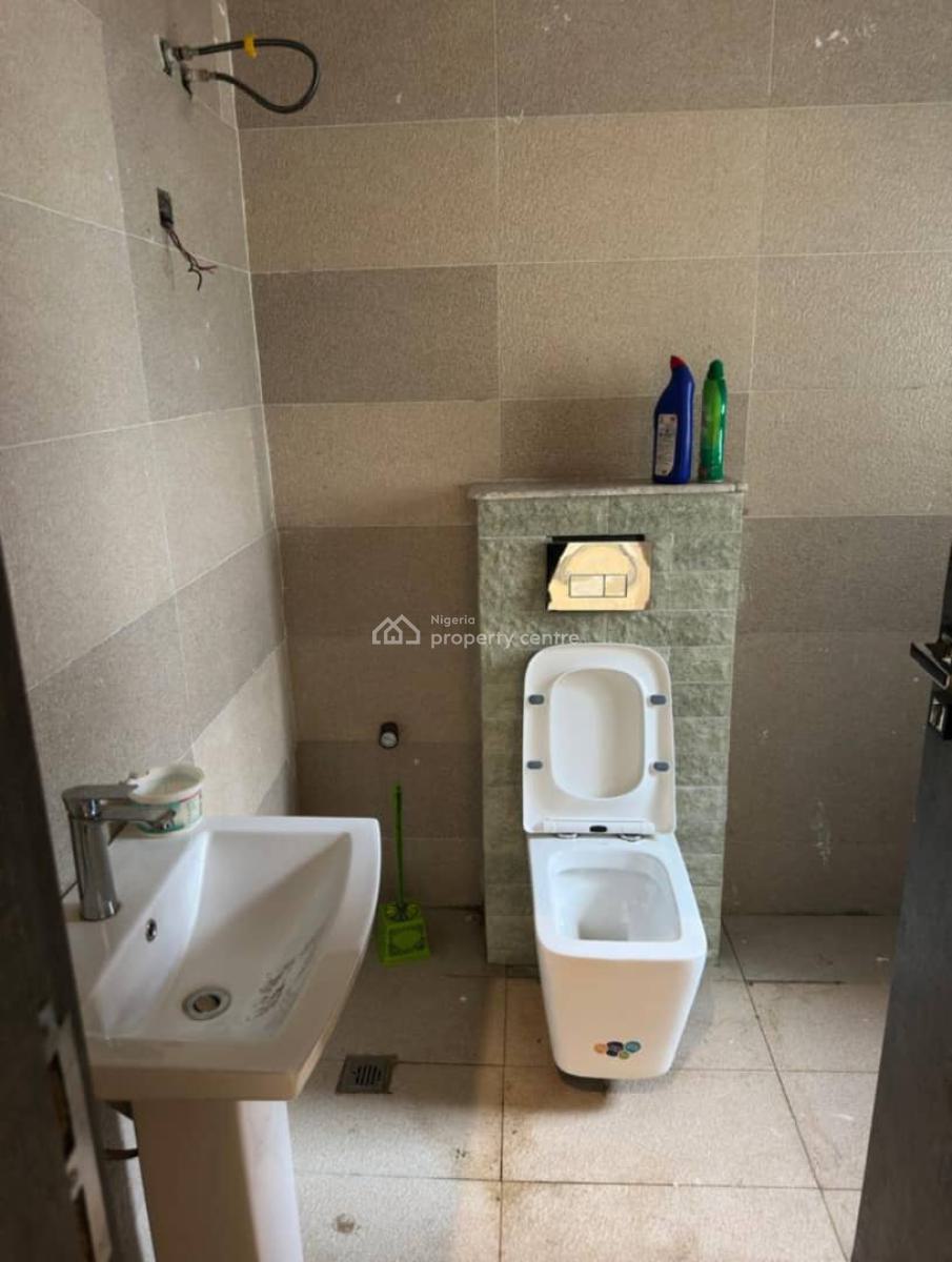 9 Room Office Space(not Alone in The Compound)., Garlic 11, Garki, Abuja, Semi-detached Duplex for Rent