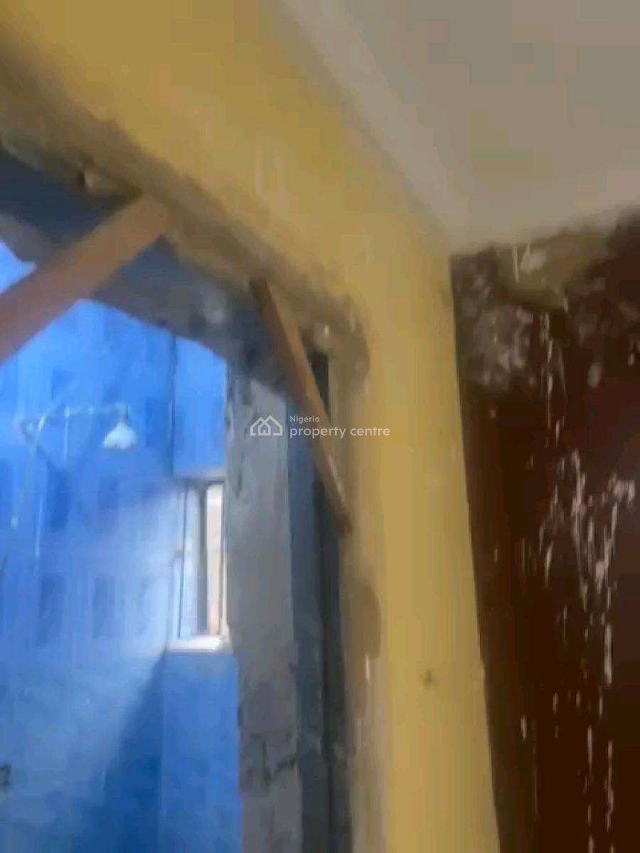 Spacious 3 Bedroom Up N Ground Flats, Medina Estate Road, Gbagada, Lagos, Flat / Apartment for Rent