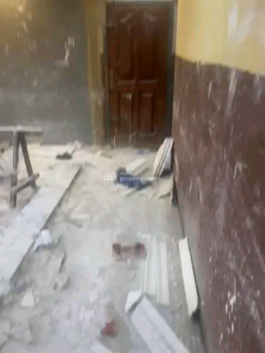 Spacious 3 Bedroom Up N Ground Flats, Medina Estate Road, Gbagada, Lagos, Flat / Apartment for Rent