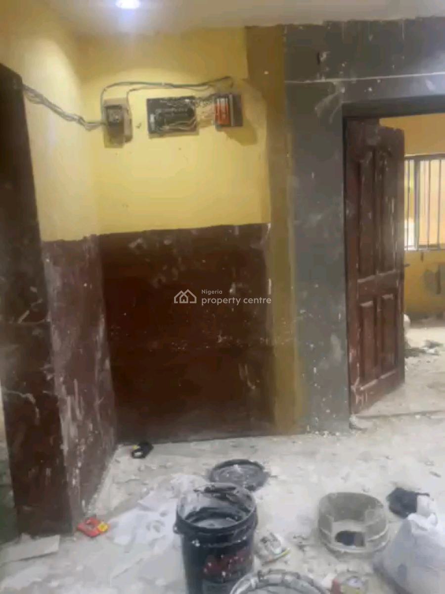 Spacious 3 Bedroom Up N Ground Flats, Medina Estate Road, Gbagada, Lagos, Flat / Apartment for Rent