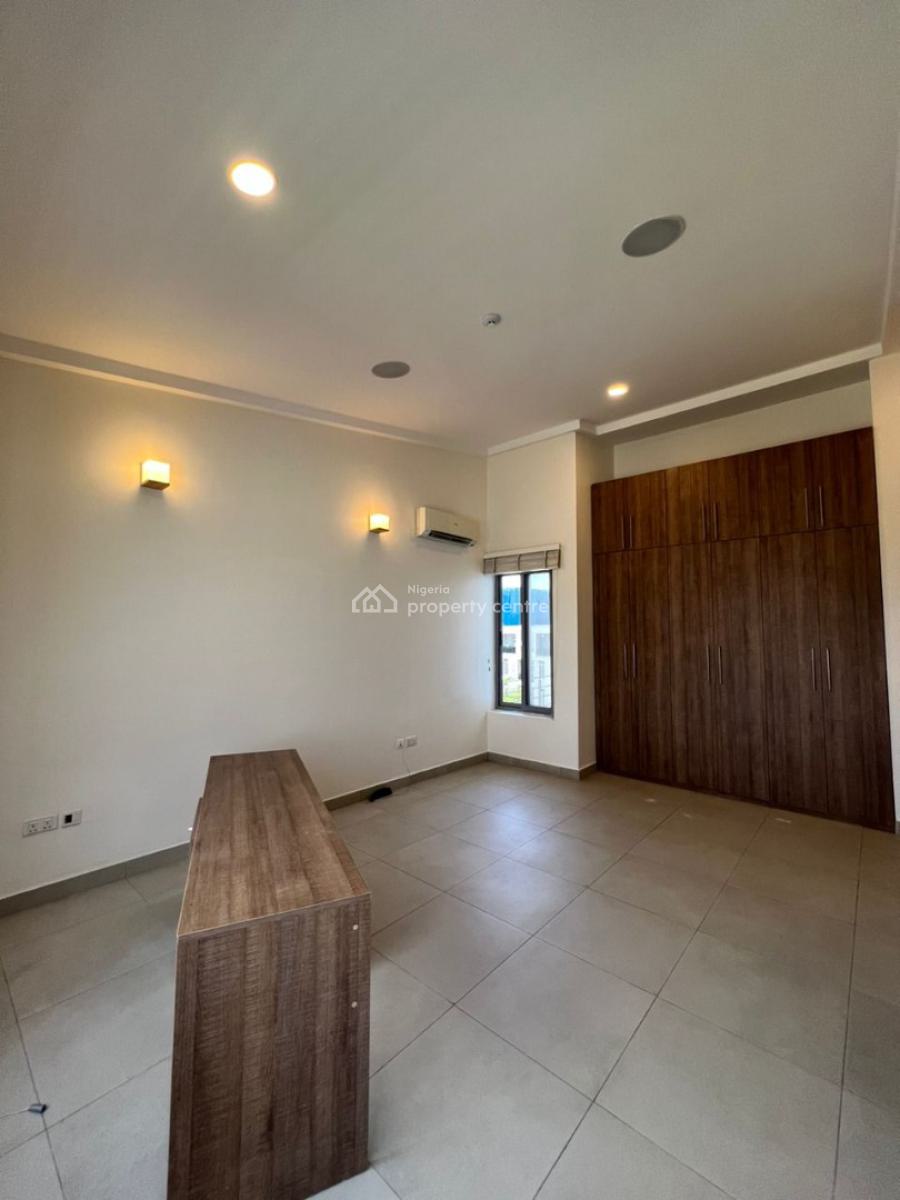 Contemporary 4 Bedroom Maisonette with an Ample Parking Space, Banana Island, Ikoyi, Lagos, Terraced Duplex for Rent