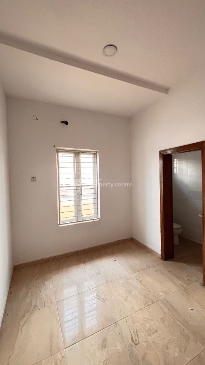 Negotiable Very Spacious 5 Bedroom Fully Detached House, Southern View Estate, Lekki, Lagos, Detached Duplex for Rent