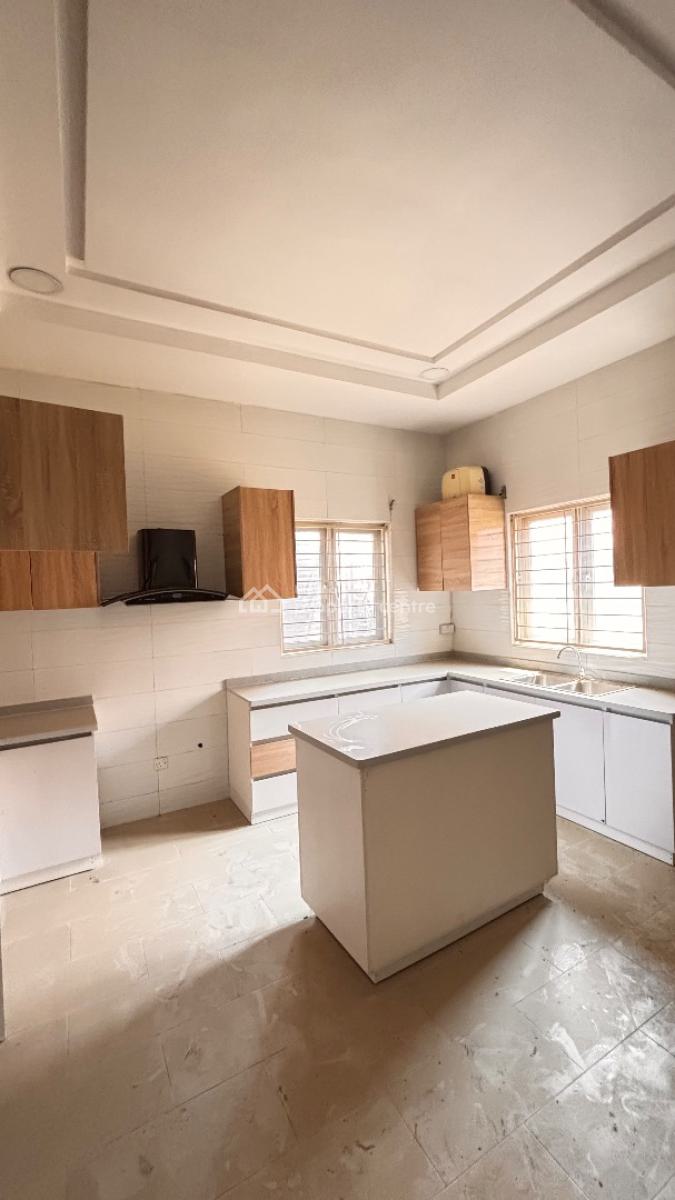 Negotiable Very Spacious 5 Bedroom Fully Detached House, Southern View Estate, Lekki, Lagos, Detached Duplex for Rent