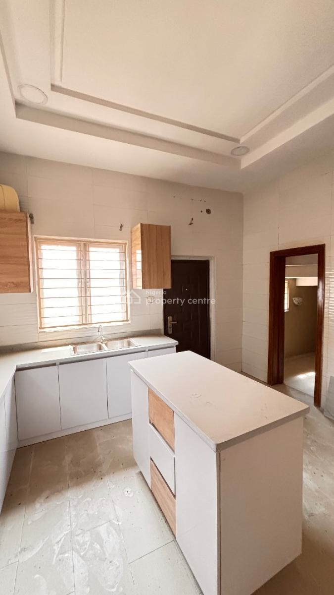 Negotiable Very Spacious 5 Bedroom Fully Detached House, Southern View Estate, Lekki, Lagos, Detached Duplex for Rent