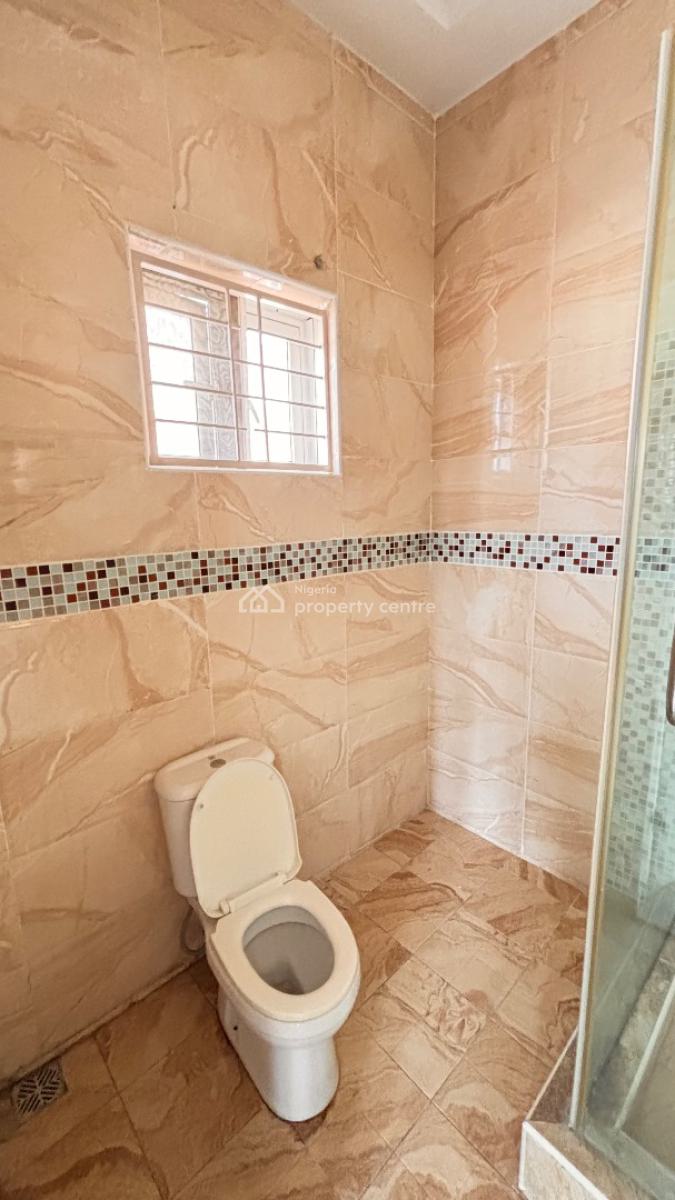 Negotiable Very Spacious 5 Bedroom Fully Detached House, Southern View Estate, Lekki, Lagos, Detached Duplex for Rent