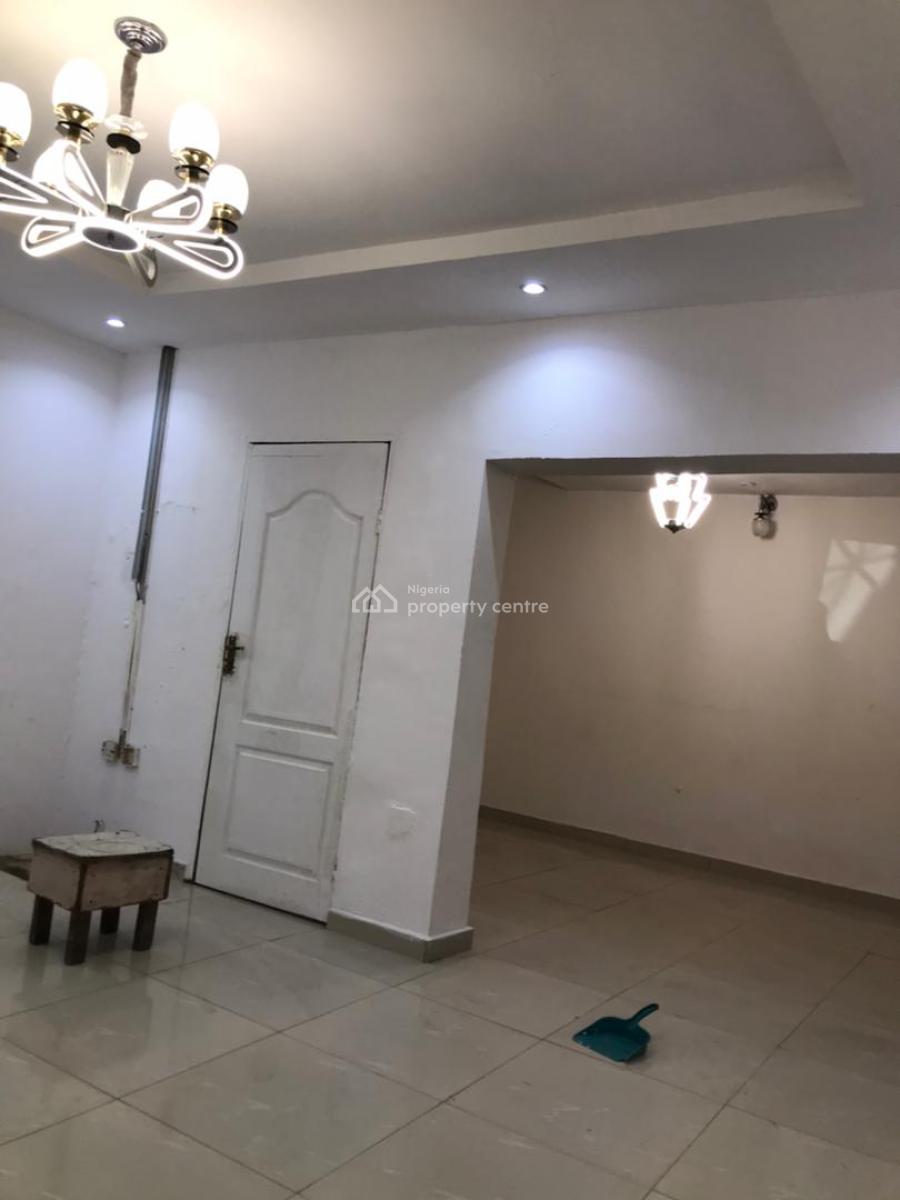 Very Massive 3 Bedroom Bedroom Bungalow Lekki Right By White Sand Scho, Lekki Right Hand Side, Lekki Phase 1, Lekki, Lagos, Flat / Apartment for Rent
