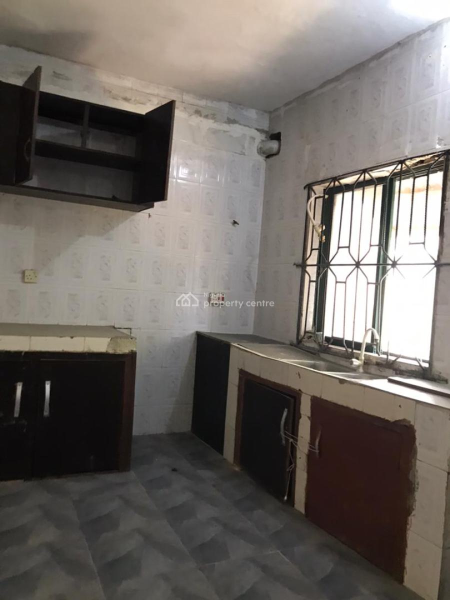 Very Massive 3 Bedroom Bedroom Bungalow Lekki Right By White Sand Scho, Lekki Right Hand Side, Lekki Phase 1, Lekki, Lagos, Flat / Apartment for Rent