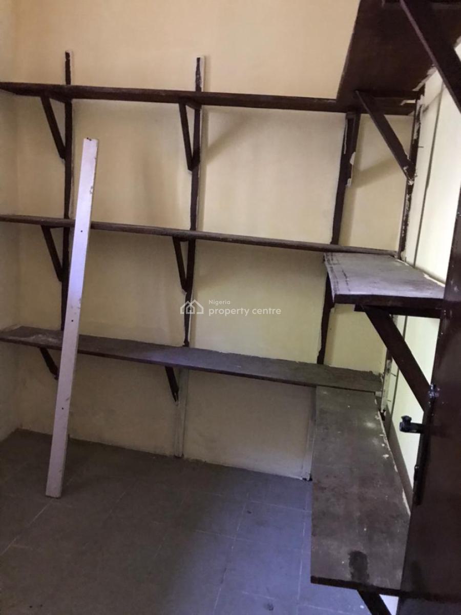 Very Massive 3 Bedroom Bedroom Bungalow Lekki Right By White Sand Scho, Lekki Right Hand Side, Lekki Phase 1, Lekki, Lagos, Flat / Apartment for Rent