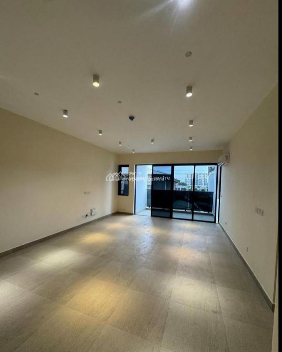 Exquisitely Detailed 2 Bedroom with Pool & Elevator, Lekki Phase 1, Lekki, Lagos, Flat / Apartment for Rent