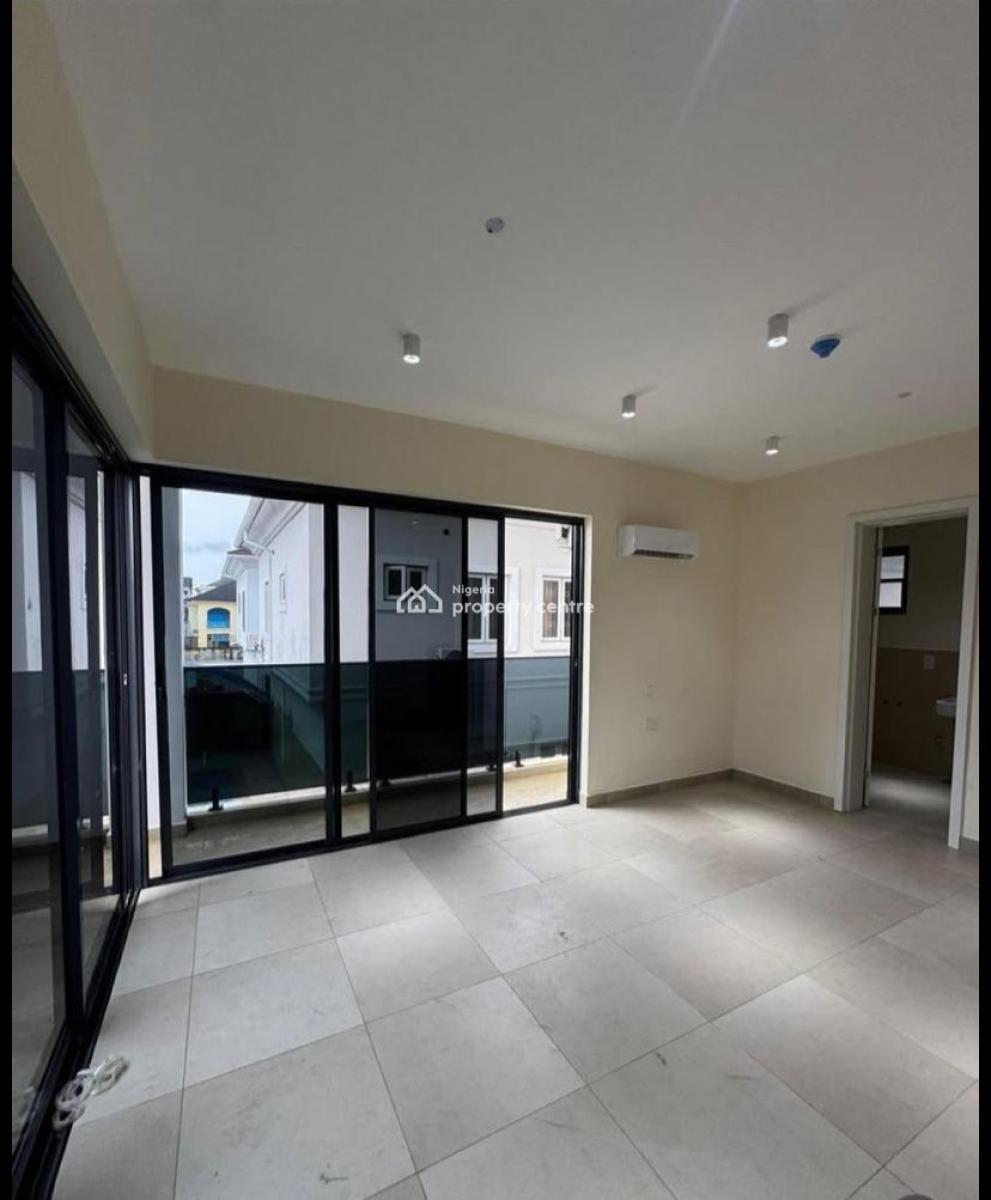 Exquisitely Detailed 2 Bedroom with Pool & Elevator, Lekki Phase 1, Lekki, Lagos, Flat / Apartment for Rent