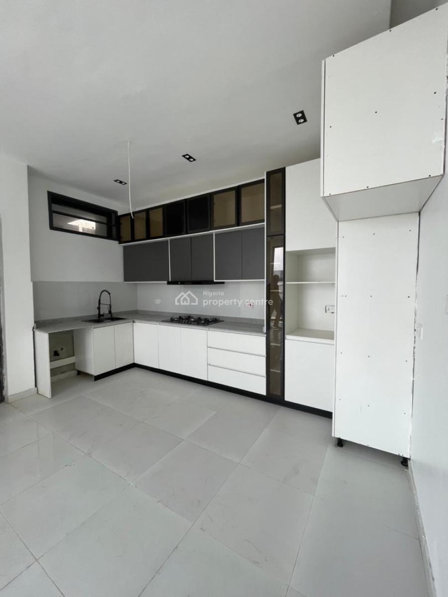 2 Bedroom Apartment, Ologolo, Lekki, Lagos, Flat / Apartment for Rent