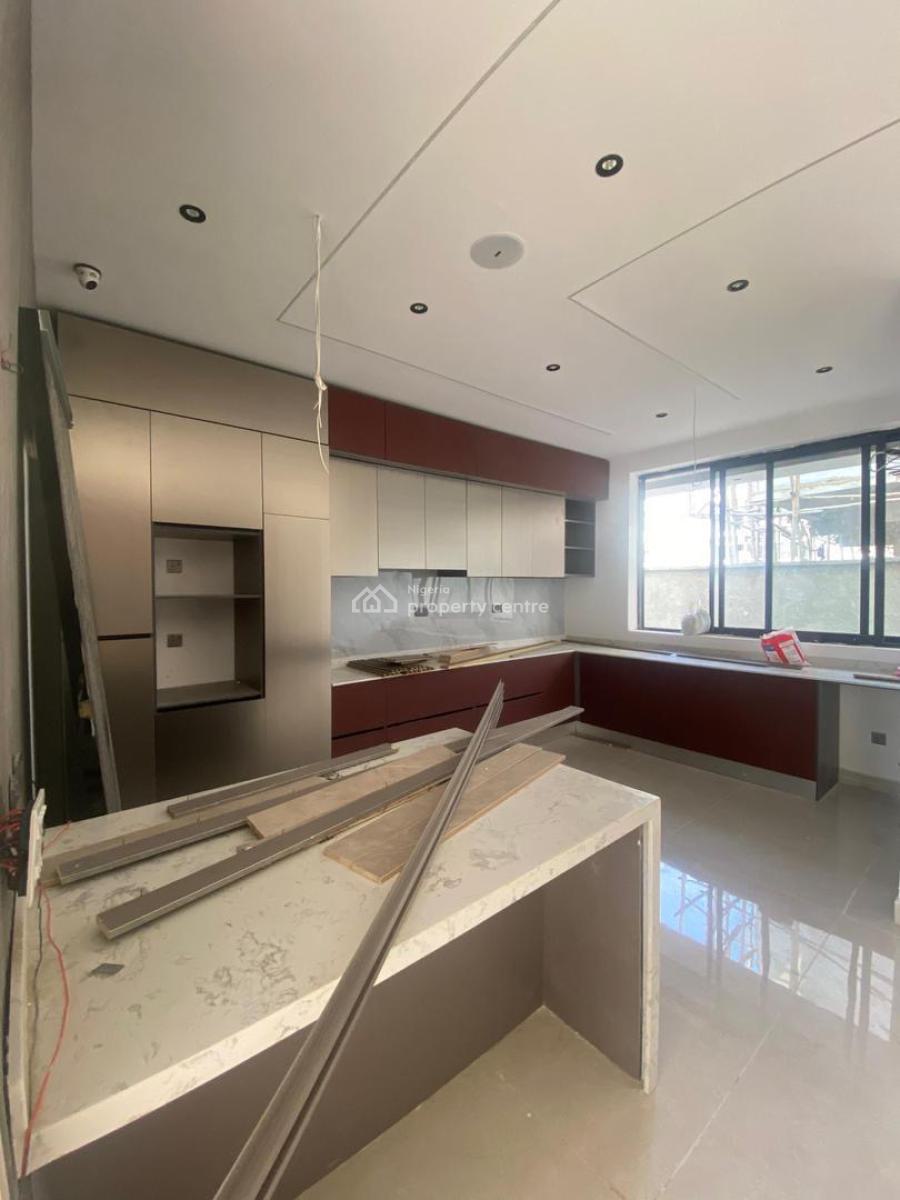 Spacious 6-bedroom Fully Detached Duplex with Boys Quarters, Lekki Phase 1, Lekki, Lagos, Detached Duplex for Sale