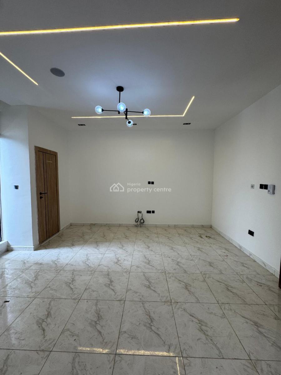 2 Bedroom Apartment, Ologolo, Lekki, Lagos, Flat / Apartment for Sale