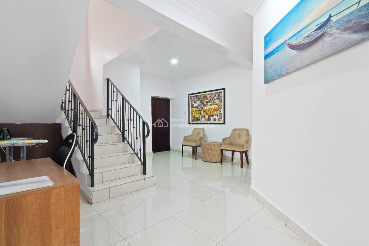 a Tastefully Furnished and Fully Equipped 3 Bedroom Penthouse, Chevron, Lekki, Lagos, Flat / Apartment Short Let
