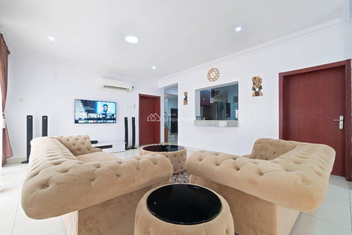 a Tastefully Furnished and Fully Equipped 3 Bedroom Penthouse, Chevron, Lekki, Lagos, Flat / Apartment Short Let