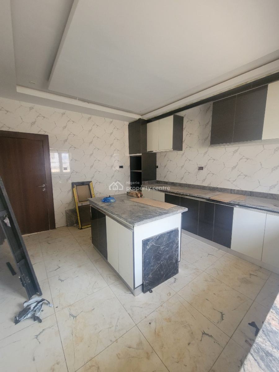 Luxury 5 Bedroom Duplex + Bq, Guzape District, Abuja, Terraced Duplex for Sale