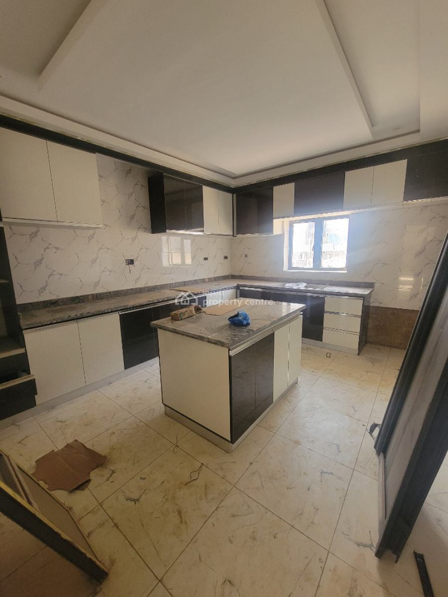 Luxury 5 Bedroom Duplex + Bq, Guzape District, Abuja, Terraced Duplex for Sale