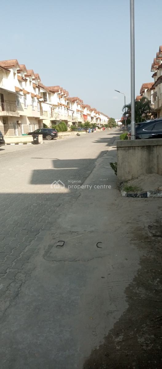 Modern 3 Bedroom Terrace Duplex with Bq, Orchid Road, Lekki, Lagos, Terraced Duplex for Rent