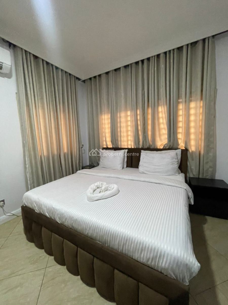 Fully Furnished 3 Bedroom Terrace  with a Room Bq, Admiralty Way, Lekki Phase 1, Lekki, Lagos, House for Rent