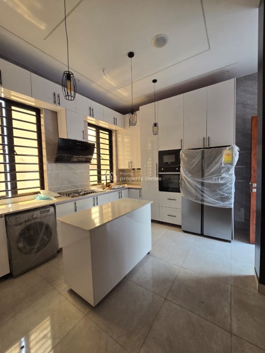 6 Bedroom Fully Detached Duplex with 2 Rooms Bq, Gra Phase 2, Magodo, Lagos, Detached Duplex for Sale