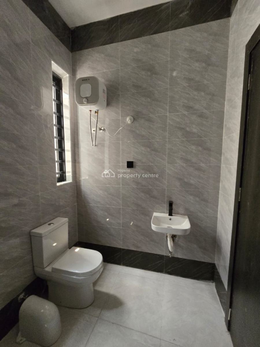 6 Bedroom Fully Detached Duplex with 2 Rooms Bq, Gra Phase 2, Magodo, Lagos, Detached Duplex for Sale