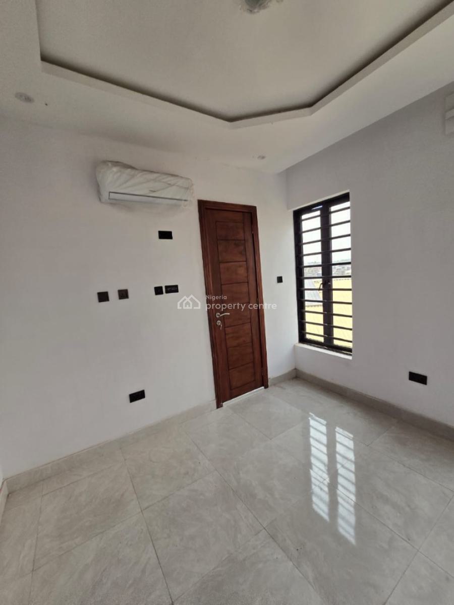 6 Bedroom Fully Detached Duplex with 2 Rooms Bq, Gra Phase 2, Magodo, Lagos, Detached Duplex for Sale