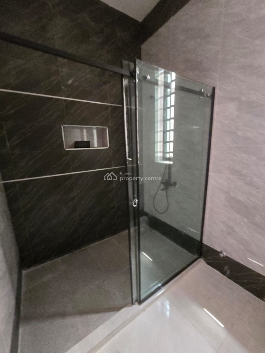 6 Bedroom Fully Detached Duplex with 2 Rooms Bq, Gra Phase 2, Magodo, Lagos, Detached Duplex for Sale