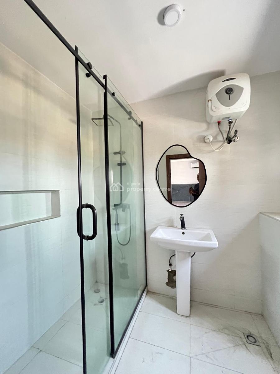 Partly Furnished 2 Bedroom Apartment with Elevator Suitable for Investment, Lekki Phase 1, Lekki, Lagos, Terraced Duplex for Sale