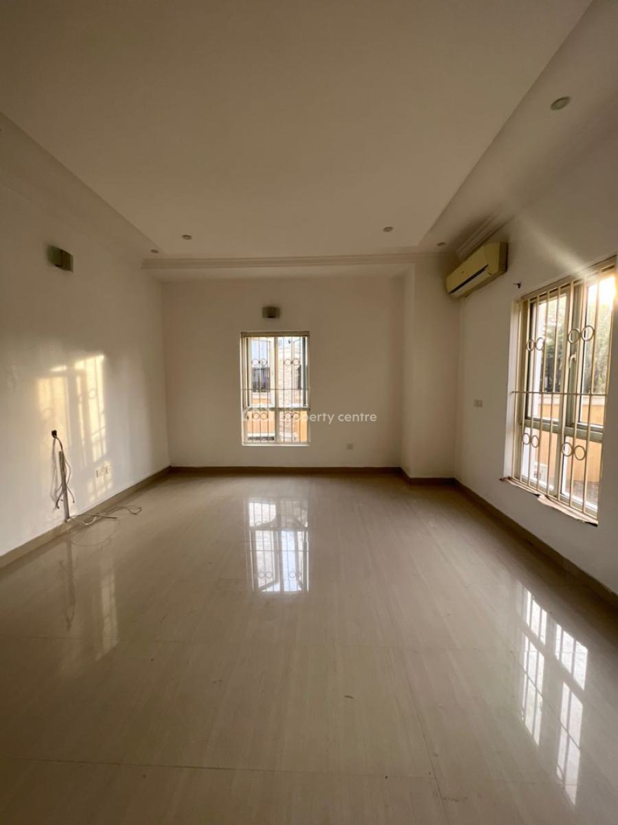 Standard 3-bedroom Flat with Bq Fitted Kitchen with Amenities, Ikoyi, Lagos, Flat / Apartment for Rent