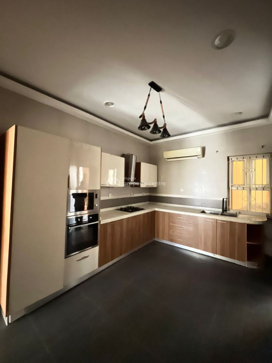 Standard 3-bedroom Flat with Bq Fitted Kitchen with Amenities, Ikoyi, Lagos, Flat / Apartment for Rent