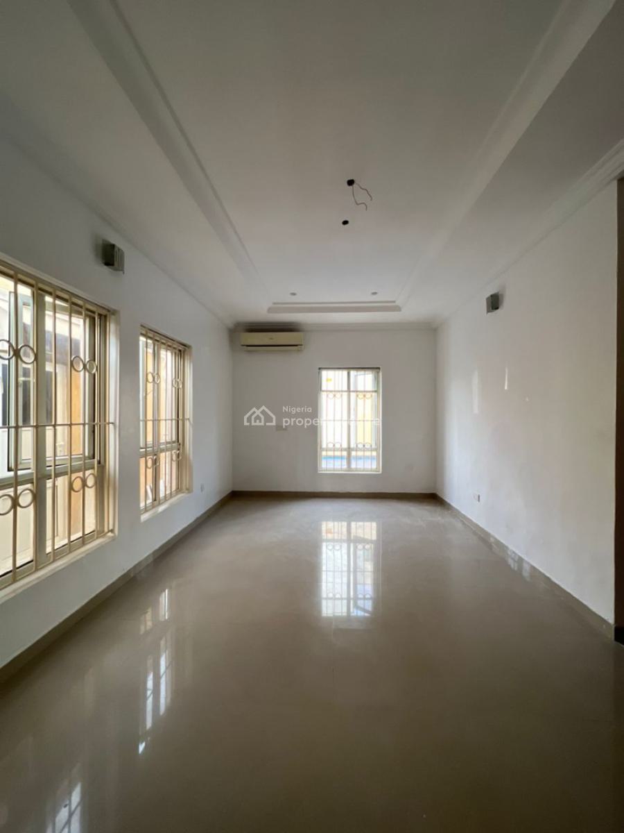 Standard 3-bedroom Flat with Bq Fitted Kitchen with Amenities, Ikoyi, Lagos, Flat / Apartment for Rent