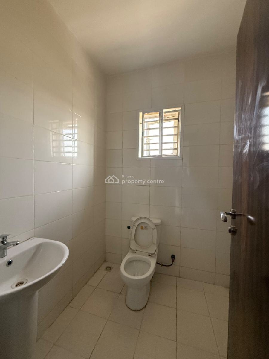 Standard 3 Bedroom Apartment 2nd Floor, Citec District Along Airport Junction By Major Oil Filling Station, Mbora (nbora), Abuja, Flat / Apartment for Rent