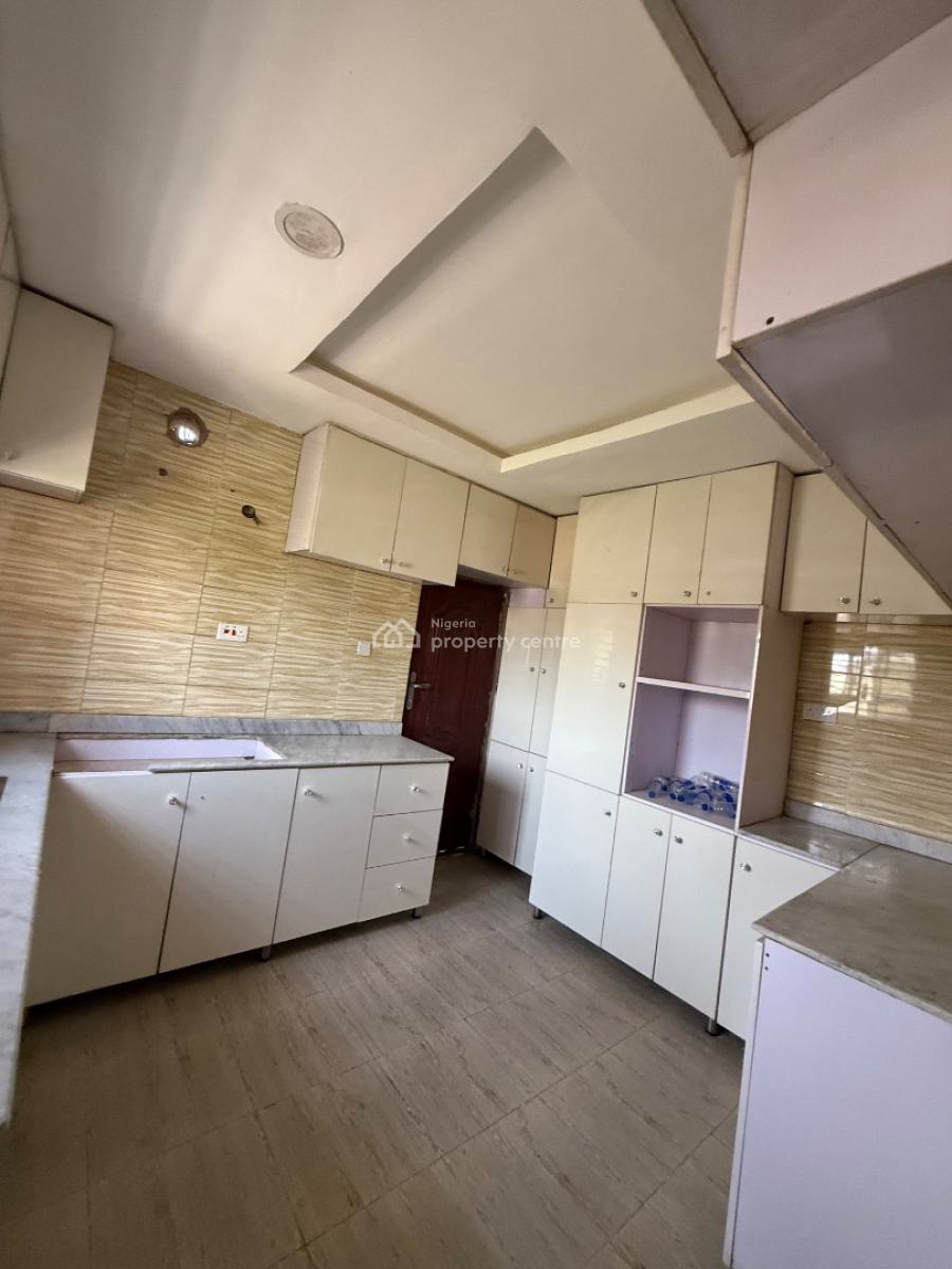 Standard 3 Bedroom Apartment 2nd Floor, Citec District Along Airport Junction By Major Oil Filling Station, Mbora (nbora), Abuja, Flat / Apartment for Rent