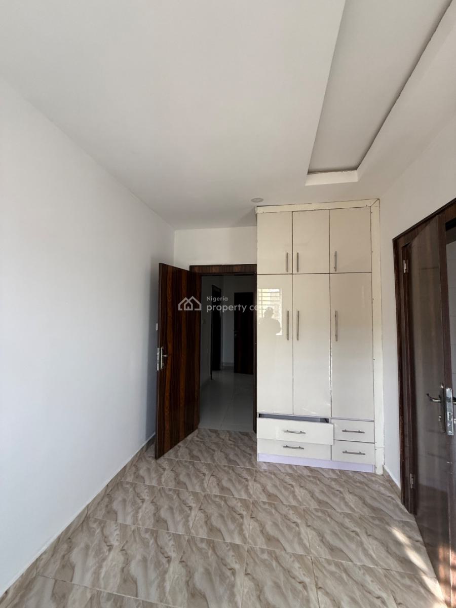 Standard 3 Bedroom Apartment 2nd Floor, Citec District Along Airport Junction By Major Oil Filling Station, Mbora (nbora), Abuja, Flat / Apartment for Rent