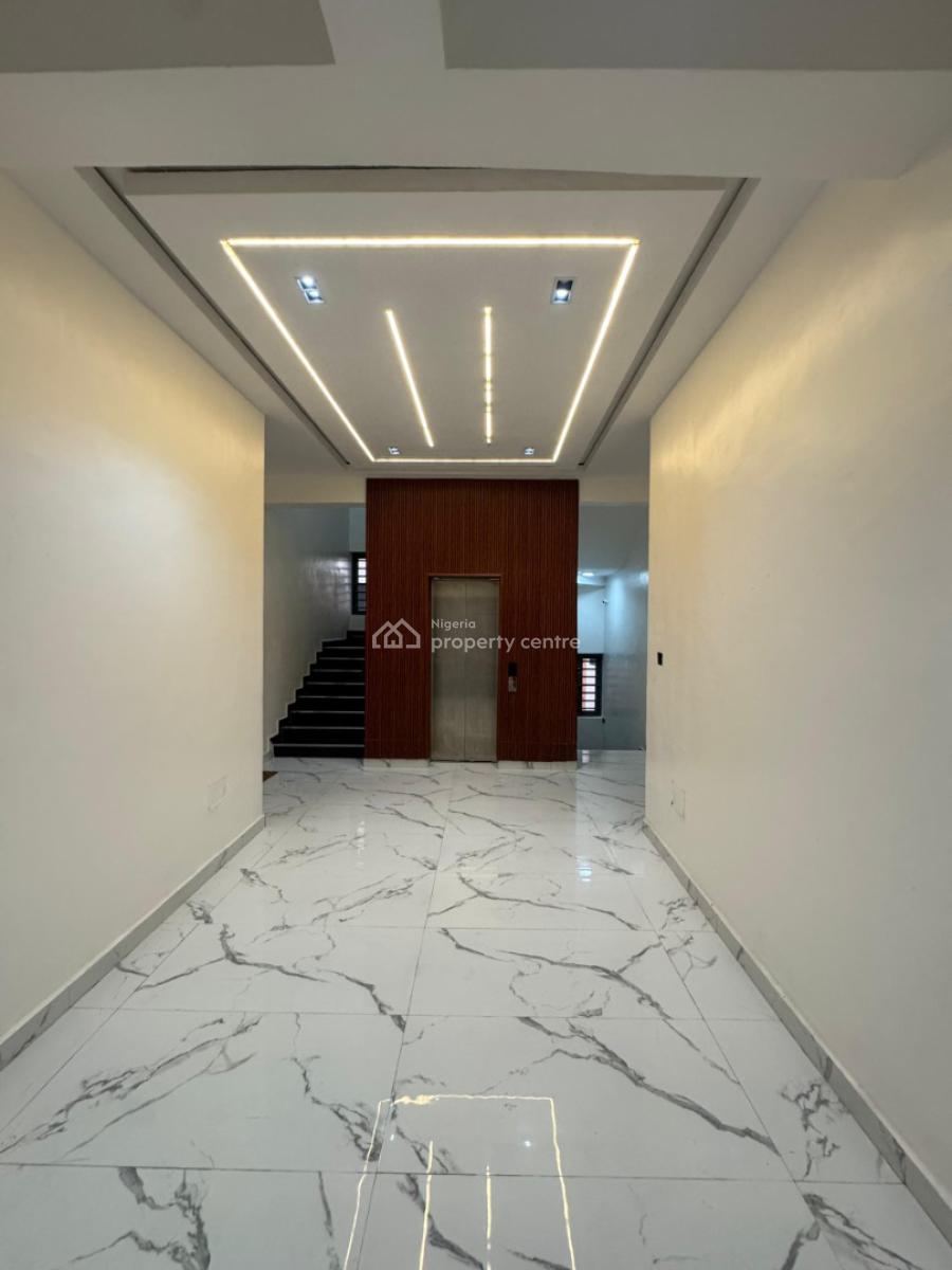 Aesthetically Pleasing 3 Bedroom Apartment  with  Pool, Elevator, Lekki Phase 1, Lekki, Lagos, Flat / Apartment for Sale