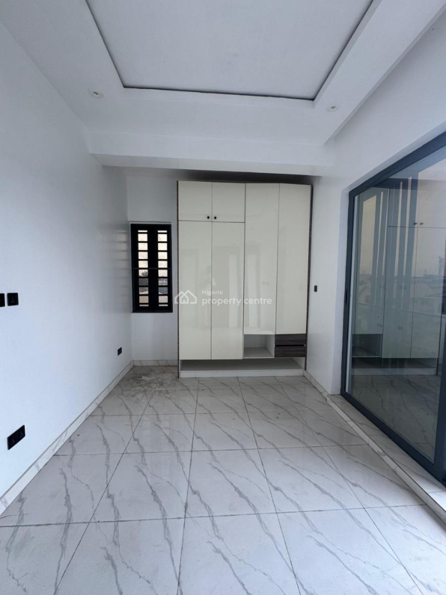 Aesthetically Pleasing 3 Bedroom Apartment  with  Pool, Elevator, Lekki Phase 1, Lekki, Lagos, Flat / Apartment for Sale