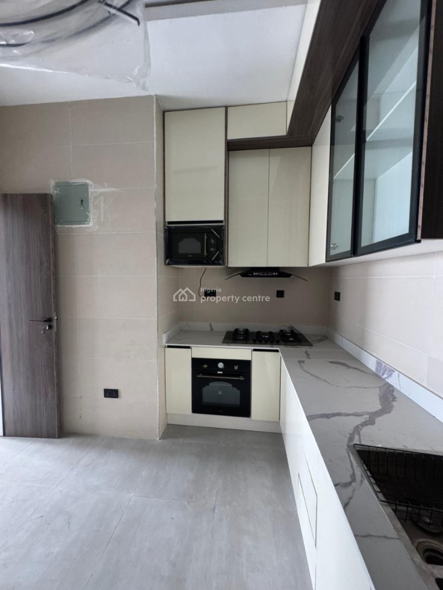 Aesthetically Pleasing 3 Bedroom Apartment  with  Pool, Elevator, Lekki Phase 1, Lekki, Lagos, Flat / Apartment for Sale