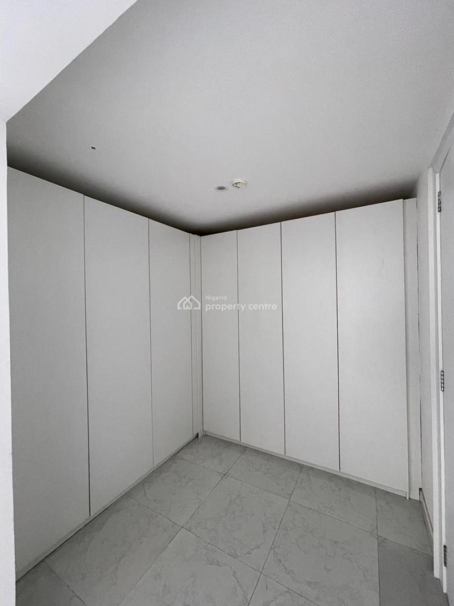 Amazing 3 Bedroom Apartment with an Elevator in a Serene Vicinity, Victoria Island (vi), Lagos, Flat / Apartment for Sale