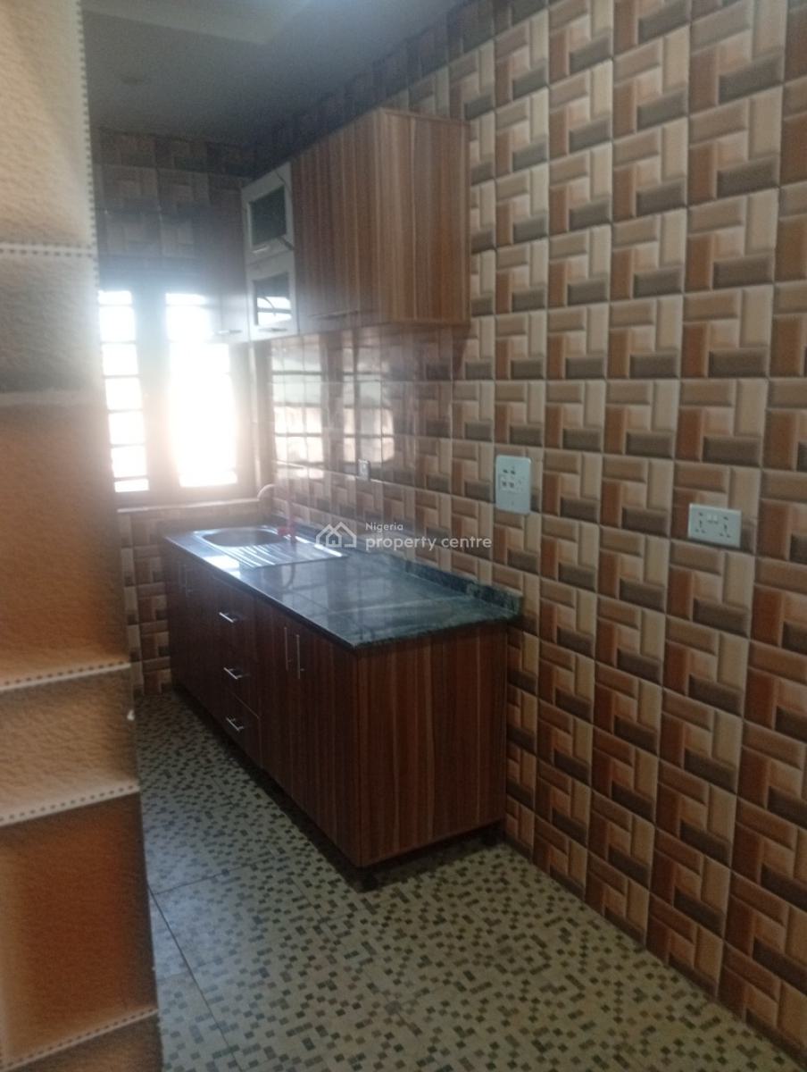 Executive 2 Bedroom Flat, Zion St.kolaq Bus Stop,denro Ishashi, Ojodu Berger, Ojodu, Lagos, Flat / Apartment for Rent