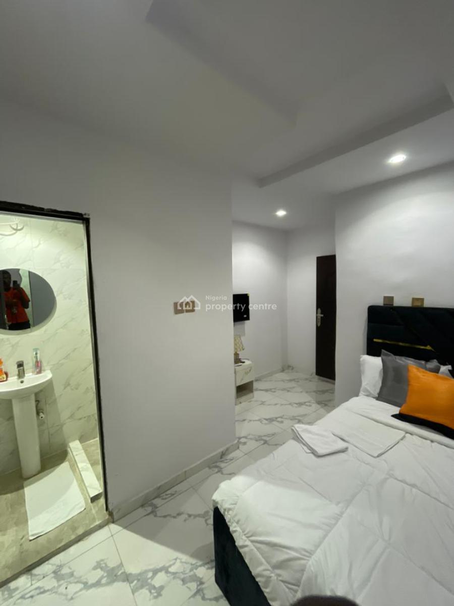 Brand New Furnished 2 Bedroom and Unfurnished 4 Bedroom Apartments, Anthony, Maryland, Lagos, Flat / Apartment for Rent