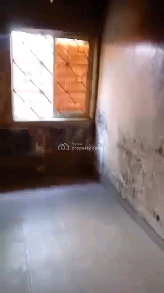 Decent 3  Bedroom Ground Flat All Rooms Ensuite, Off Ayodele Okeowo, Soluyi, Gbagada, Lagos, Flat / Apartment for Rent