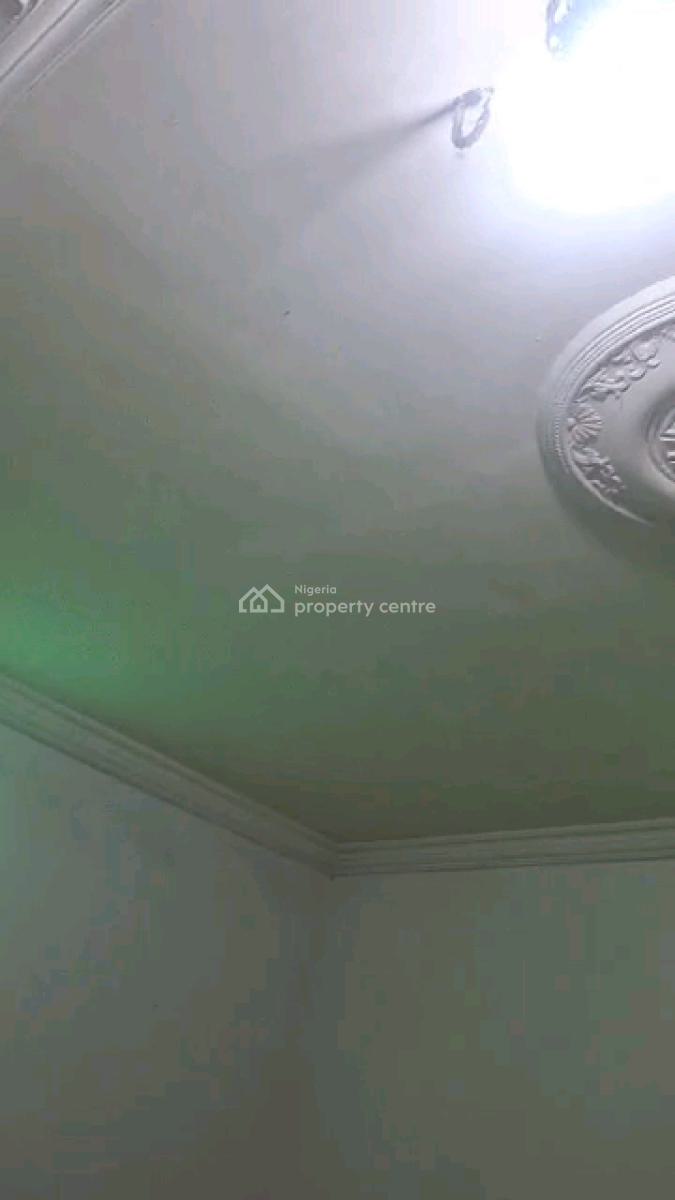 a Very Decent Self Contain, Adekunle, Yaba, Lagos, Self Contain (single Rooms) for Rent