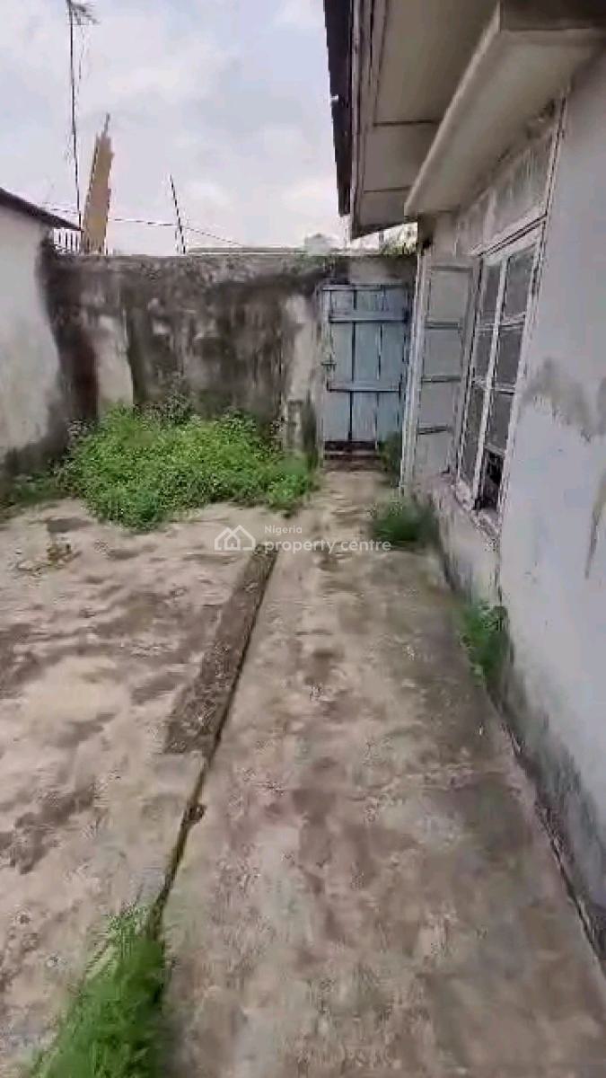 a Bungalow on a Fullplot of Land, Mutairu Street, Pedro, Gbagada, Lagos, Detached Bungalow for Sale