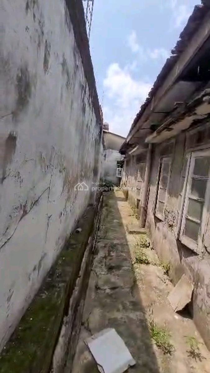 a Bungalow on a Fullplot of Land, Mutairu Street, Pedro, Gbagada, Lagos, Detached Bungalow for Sale