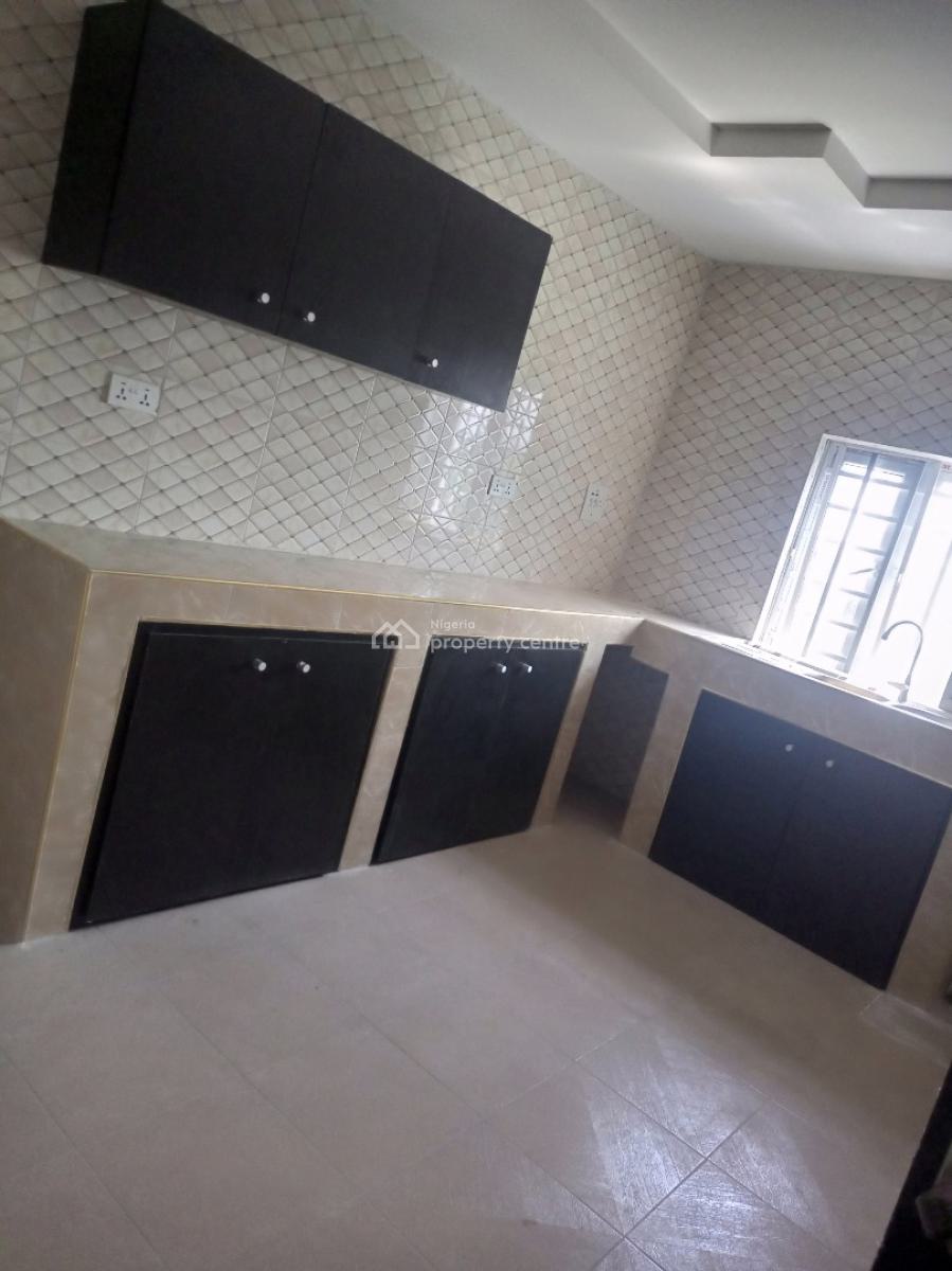 2 Bedrom Flat Available, 24 Newtown Estate, Ogombo, Ajah, Lagos, Flat / Apartment for Rent