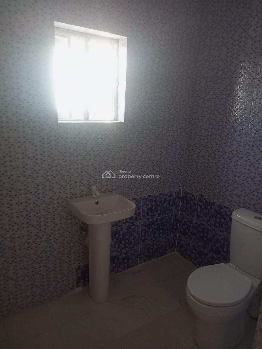 2 Bedrom Flat Available, 24 Newtown Estate, Ogombo, Ajah, Lagos, Flat / Apartment for Rent