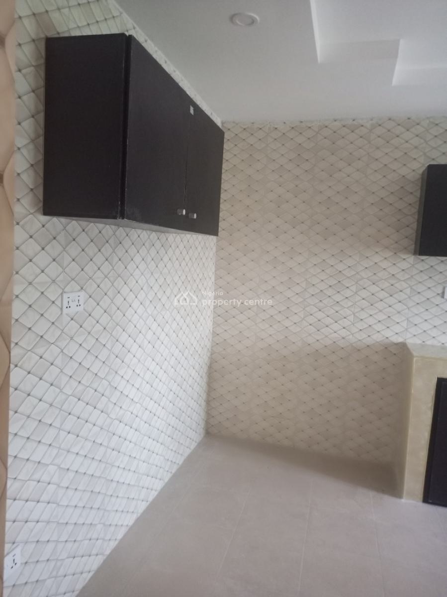 2 Bedrom Flat Available, 24 Newtown Estate, Ogombo, Ajah, Lagos, Flat / Apartment for Rent