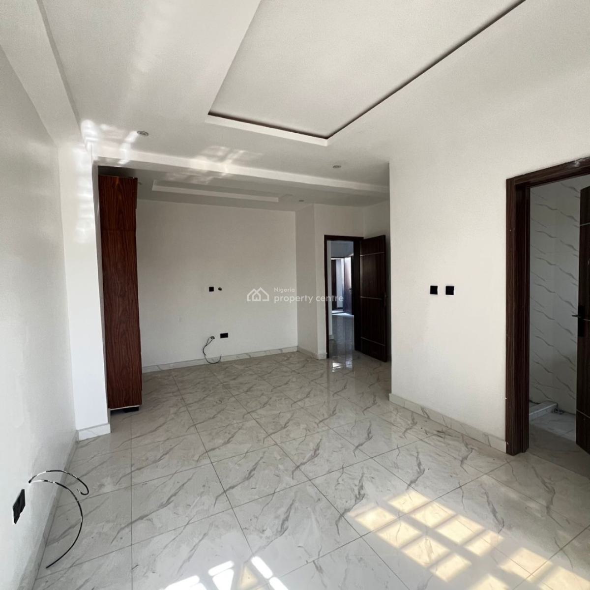 Beautiful 2 Bedroom Apartment, Chevron, Lekki Phase 1, Lekki, Lagos, Block of Flats for Sale
