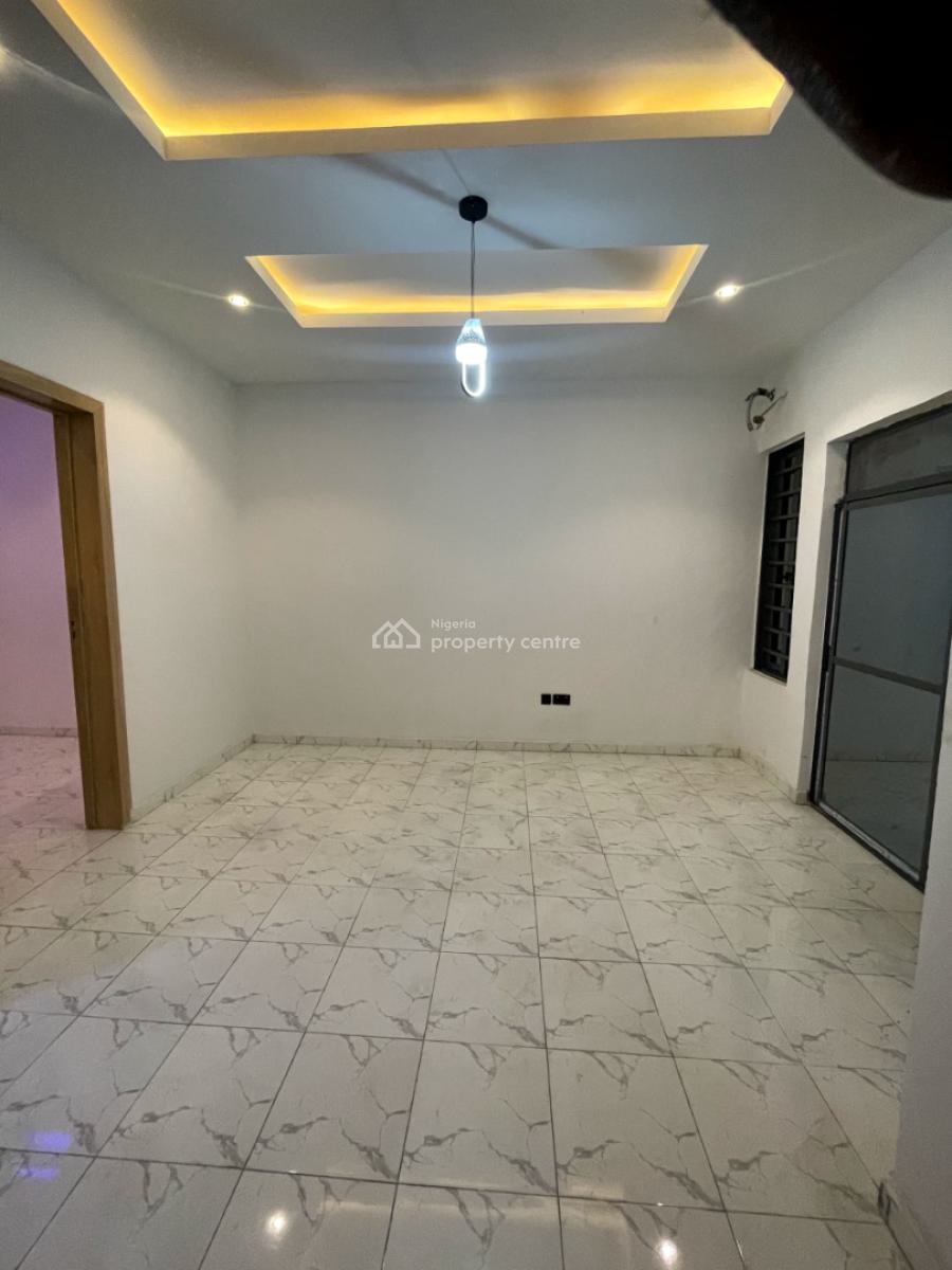 Luxury Fully Serviced Mini Flat Upstairs with Swimming Pool and Gym, Close to Chevron New Road, Lekki, Lagos, Mini Flat (room and Parlour) for Rent