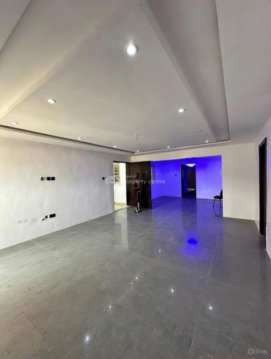 Luxury 3 Bedroom Apartment, Lekki Phase 1, Lekki, Lagos, Block of Flats for Sale